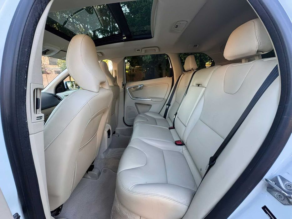 Volvo Xc60      2015