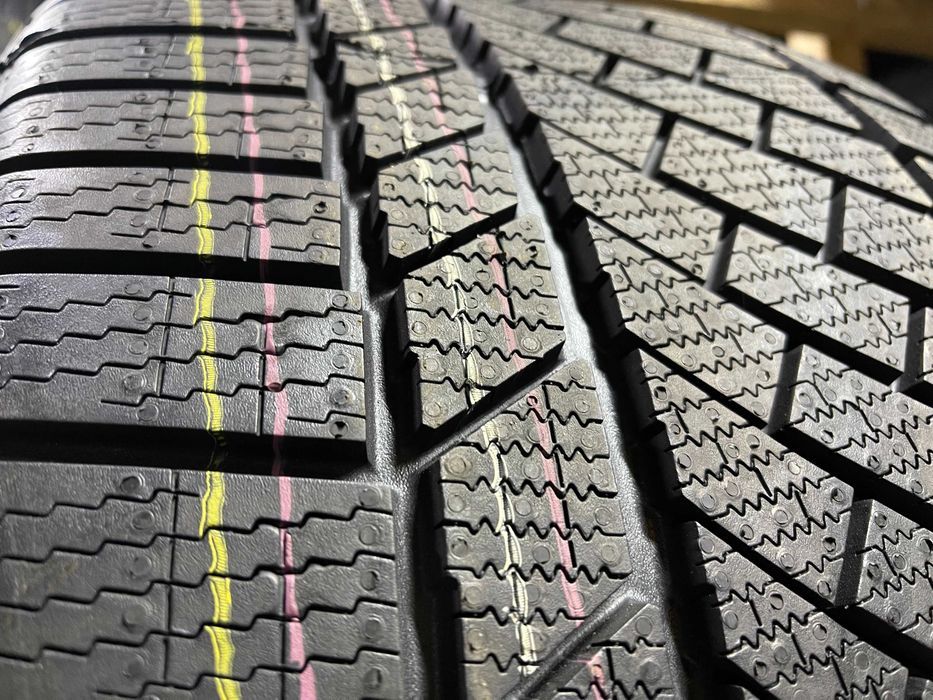 Нові шини 295/35R19 100V Continental ContiWinterContact TS830P