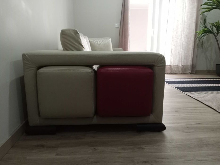 Vendo Sofá Beje Puff