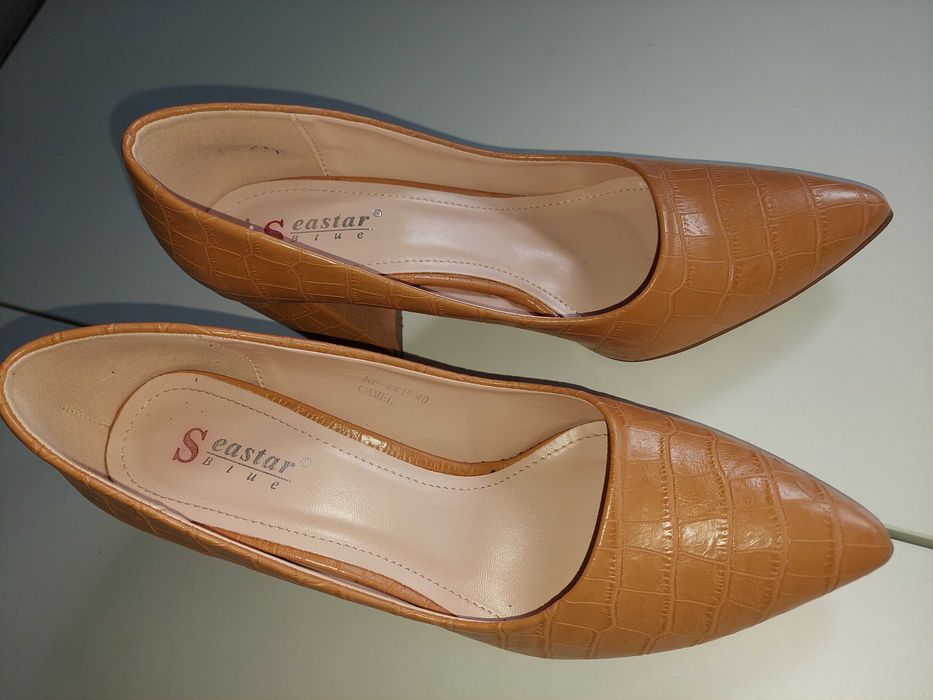 Czółenka  buty na obcasie roz. 40