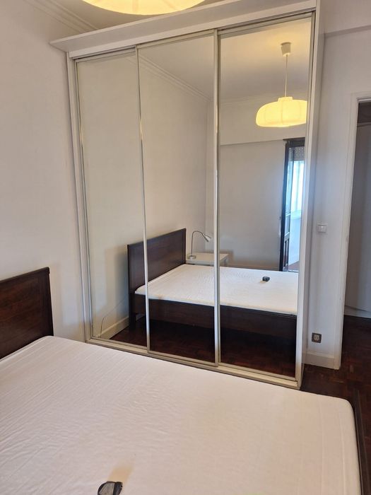 armario/ estrutura presa à parede - branco com espelho 184 X 69X 254cm