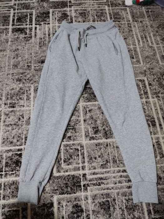 Bluza ,,M,, z spodniami dresowymi