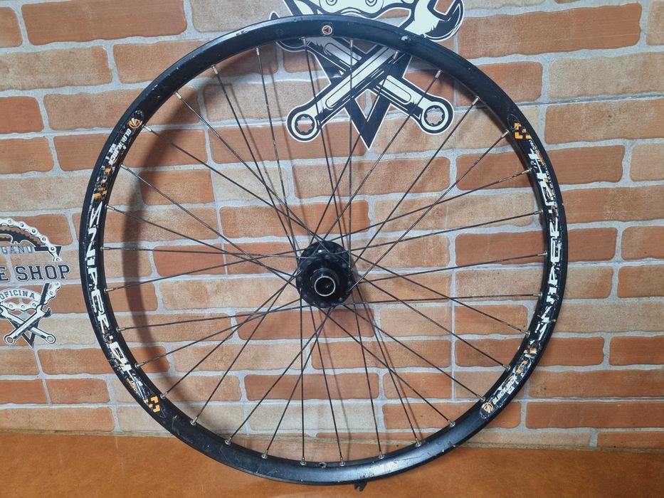 Roda Black Jack Sniper DH 26 20mm - Bom Estado