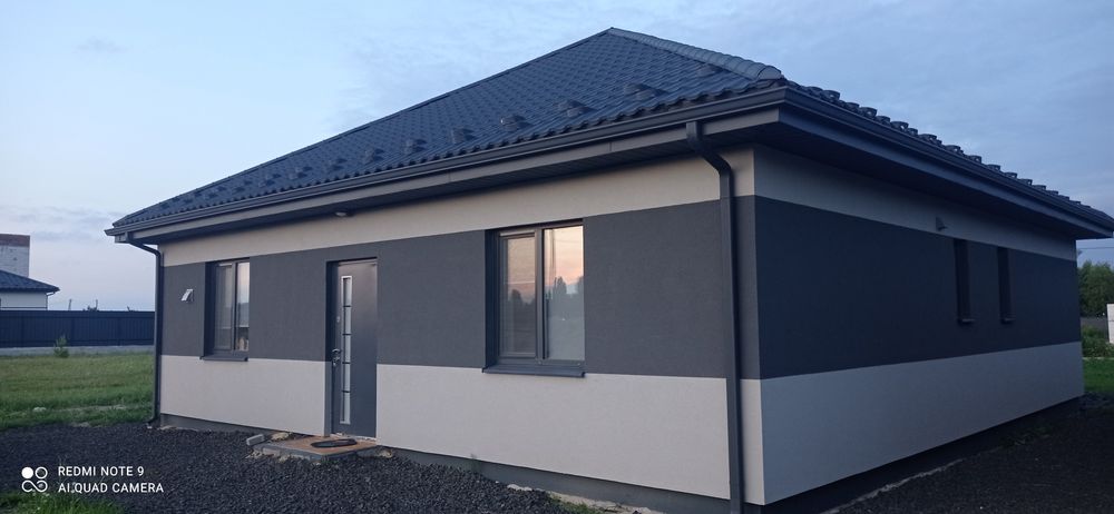 Будинок з ремонтом, гараж,центральне опалення, навпроти Журавлини.