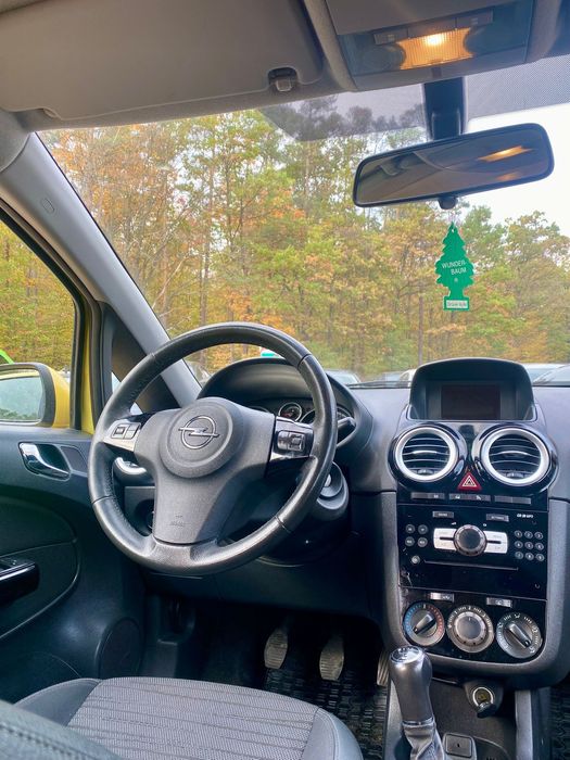 Opel Corsa 1.2 Benzyna 2014 — Stan Bardzo Dobry