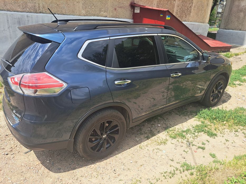 Продам Nissan Rogue - SL .