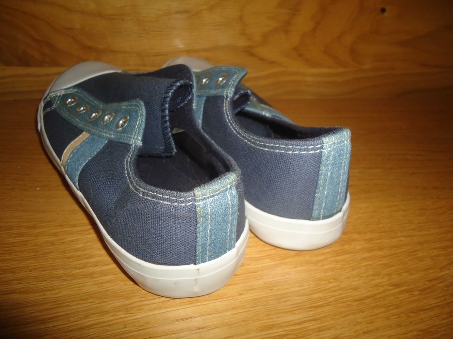 Rebel Buty Trampki Wsuwane Styl Bez Sznurówek Rozmiar 35 / UK 2