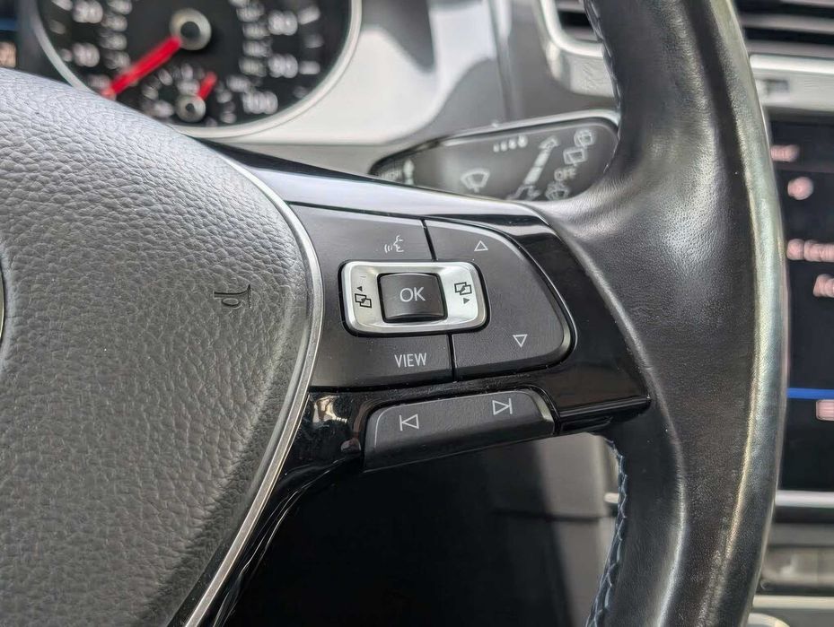 Volkswagen e-Golf SE      2019