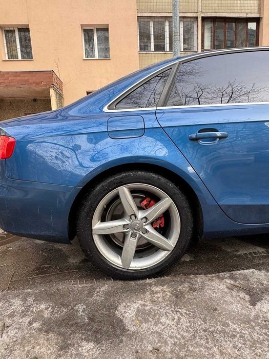 Audi A4 2009 року