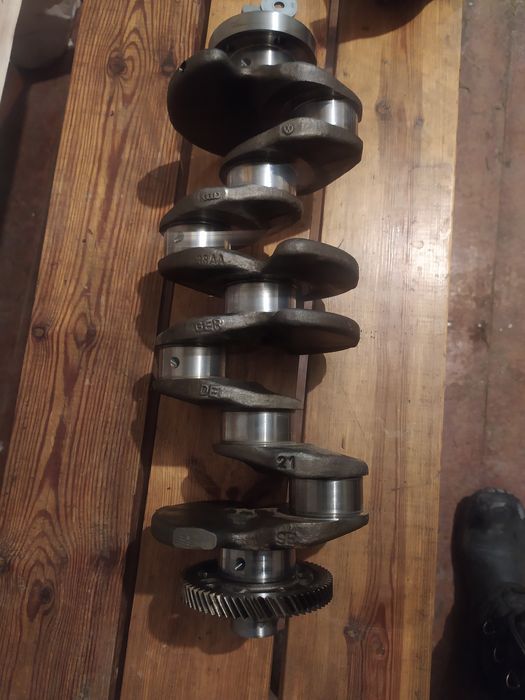 Коленвал Фольксваген пассатб6 дизель 2.0