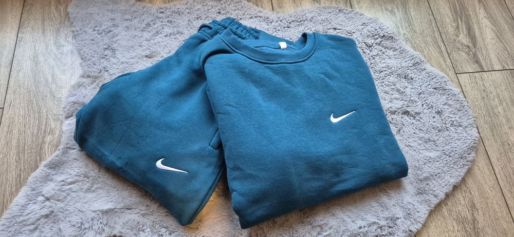 Sprzedam komplet dresu Nike