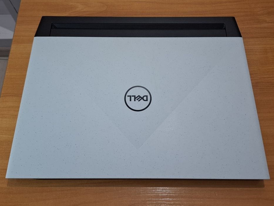 Laptop Gaimingowy Dell G15 5525