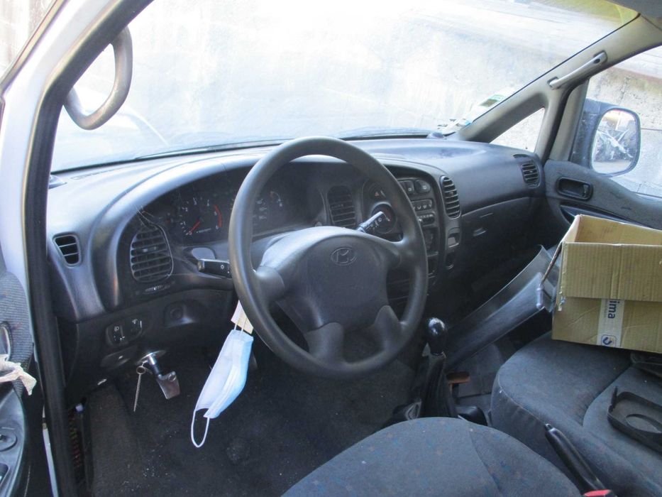 Hyundai H1 de 1999 Para peças