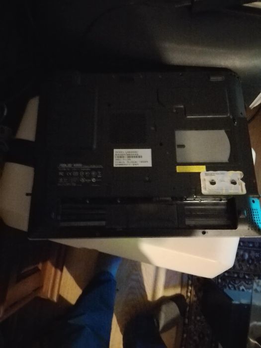 Laptop używany asus