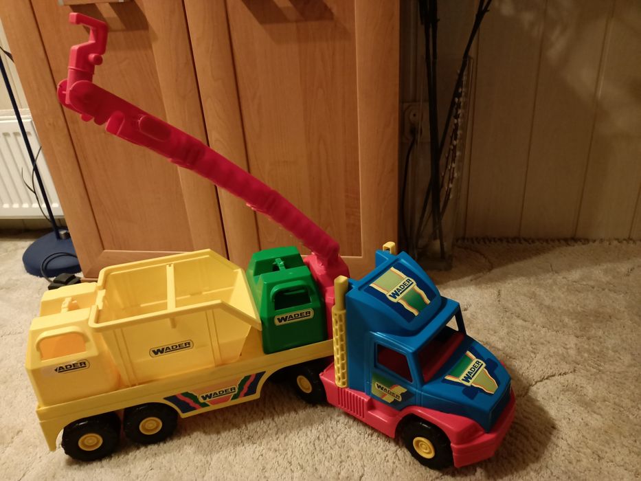 Auto samochód WADER