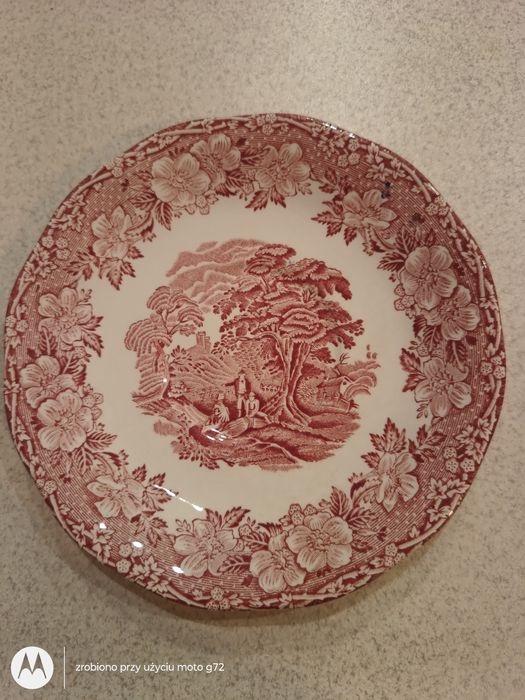 Talerz z angielskiej porcelany z serii Woodland