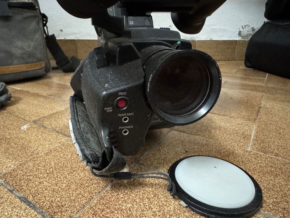 Câmera Sony CCD-V5000E + Acessórios