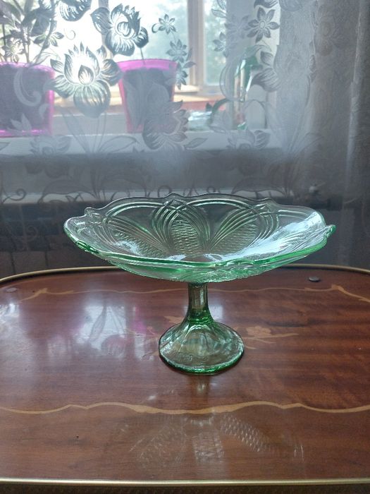 Тортовница, фруктовница. Стекло.