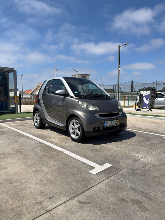 Smart Fortwo Pulse CDI 2009 — Económico e bem cuidado