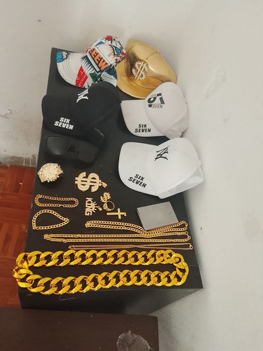 Conjunto de colares chapéu