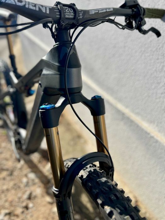 E-Bike MTB Enduro M1 6.0, muito bom estado, modelo 2025