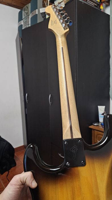 Guitarra Squier by Fender