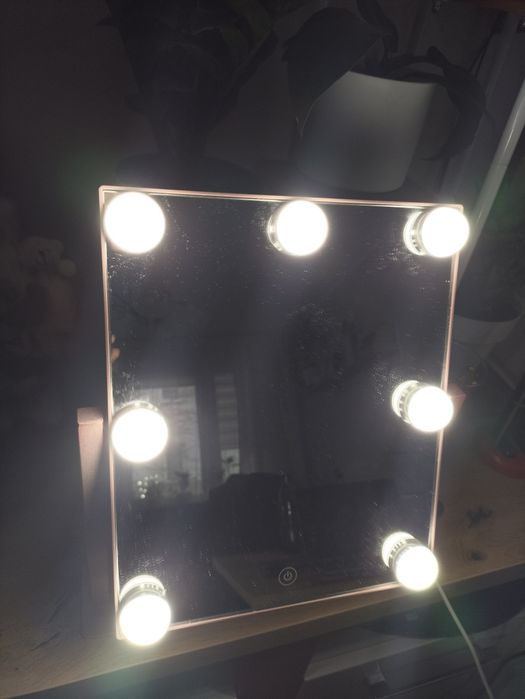 Lustro do makijażu Sinsay