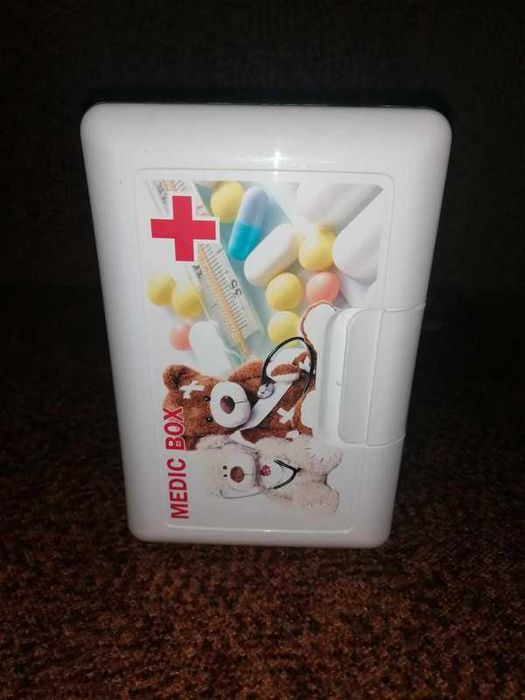 Pudełko Medic box-apteczka, Nowa
