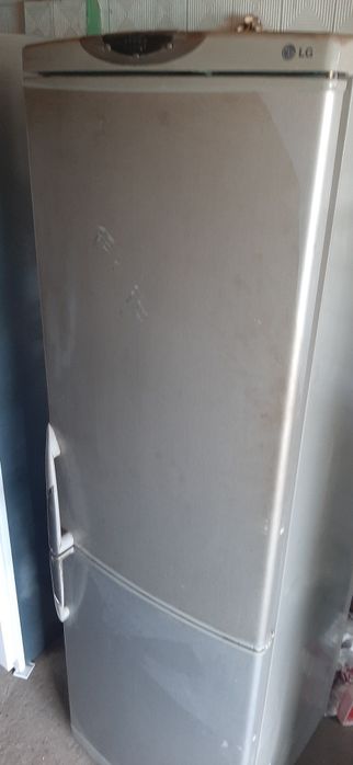 Холодильник б/у.