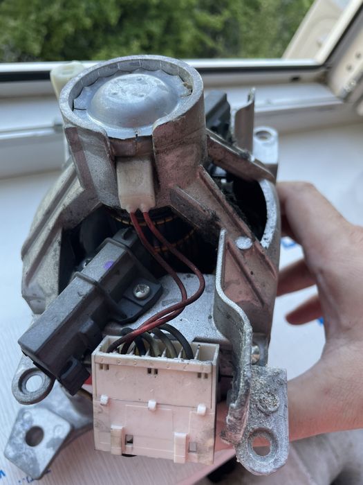 Двигун з пральної машини Whirlpool