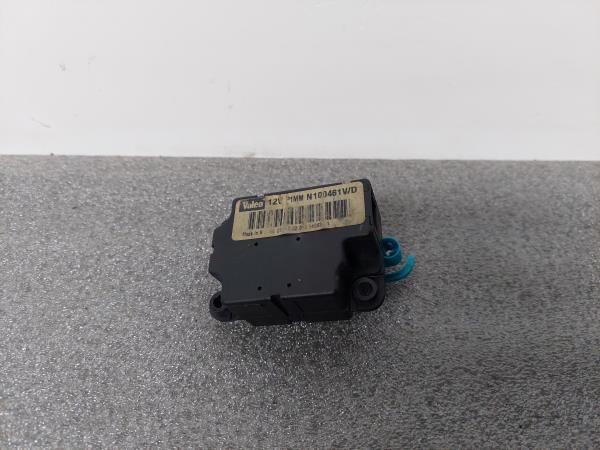 Motor da comporta da sofagem NISSAN Note (E11, NE11)