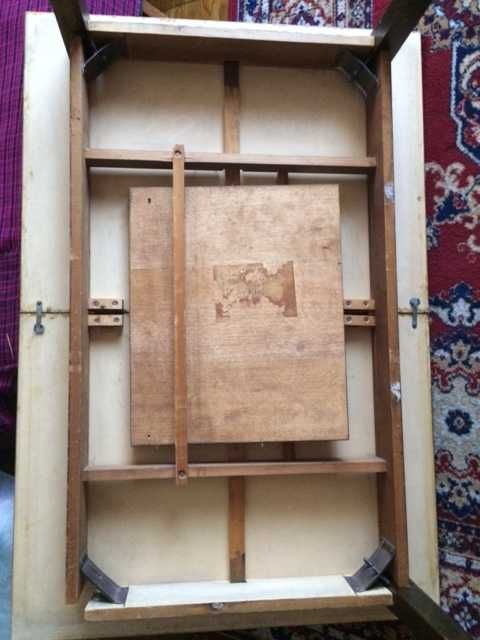 Стол обеденный деревянный