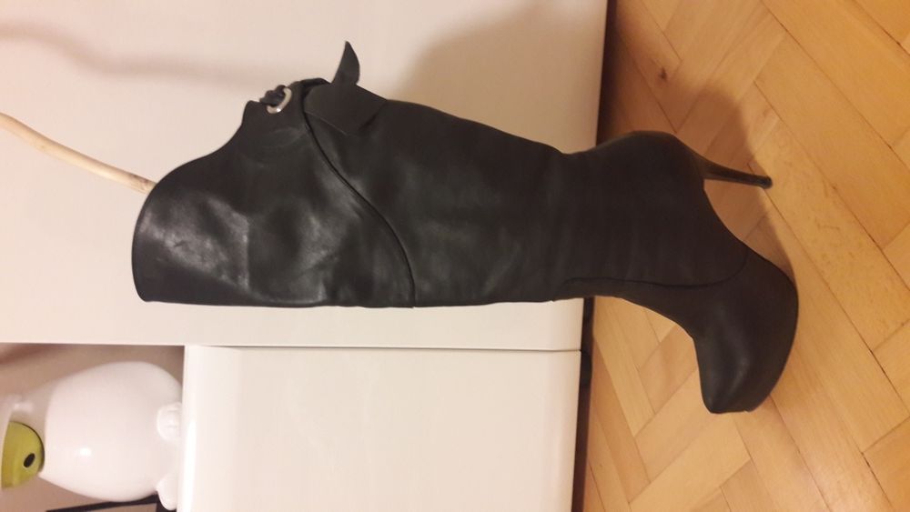 Kozaki szpilki skórzane