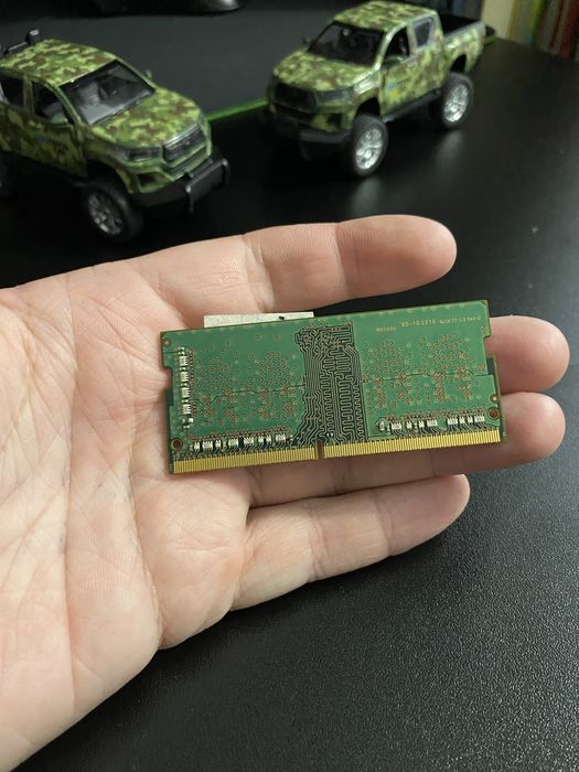 Озу samsung DDR4 3200 4GB SO-DIMM