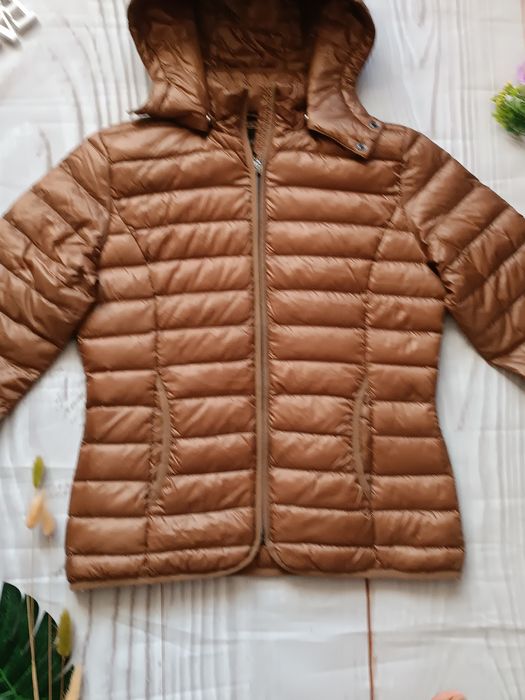 Брендовая куртка . Пух - перо . Р 46 .