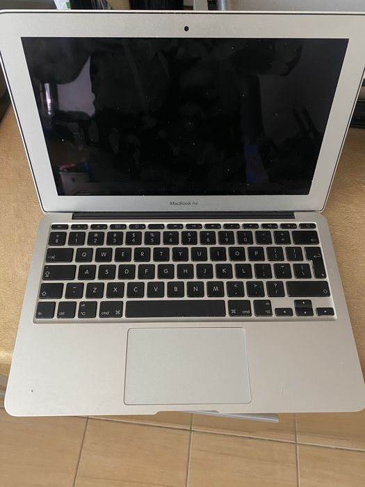 Macbook Air 11 cali