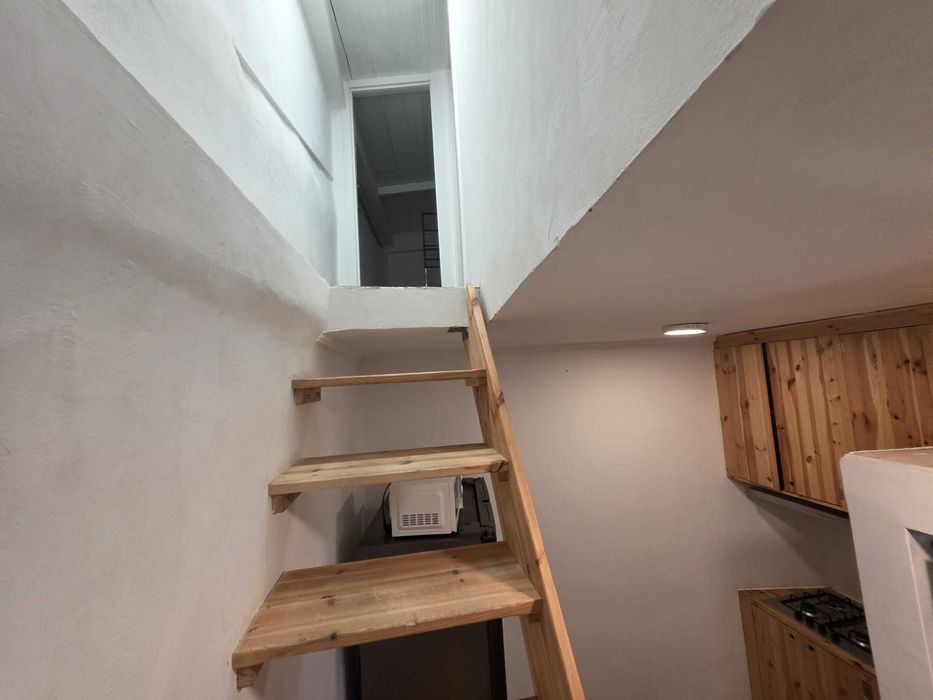 Arrenda-se quartos casal em T2 inserido numa vila em Campolide - 600€