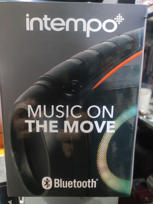 Coluna musical portátil tubolar com pega 20 watts