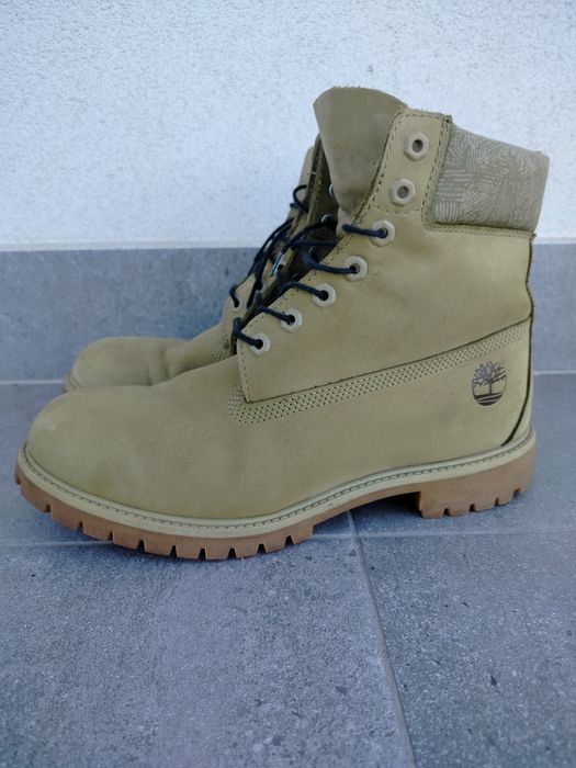 Buty Timberland Premium 6 Inch Boot A1PBA Khaki Nubuk Primaloft 44 W 10W Klasyk