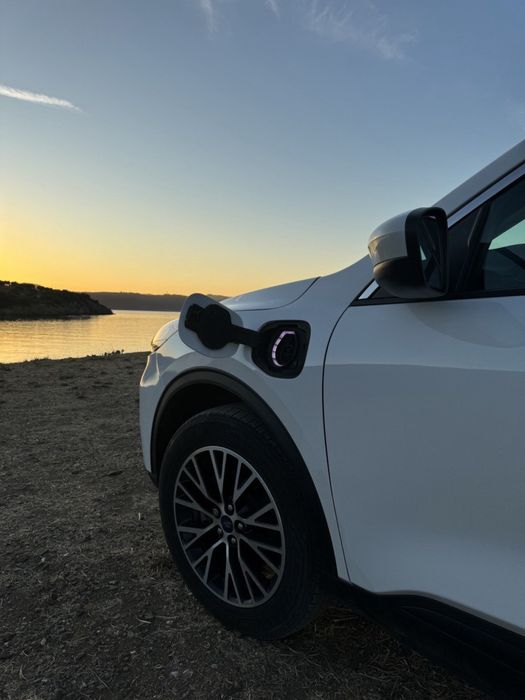 Ford Escape плагін гібрид