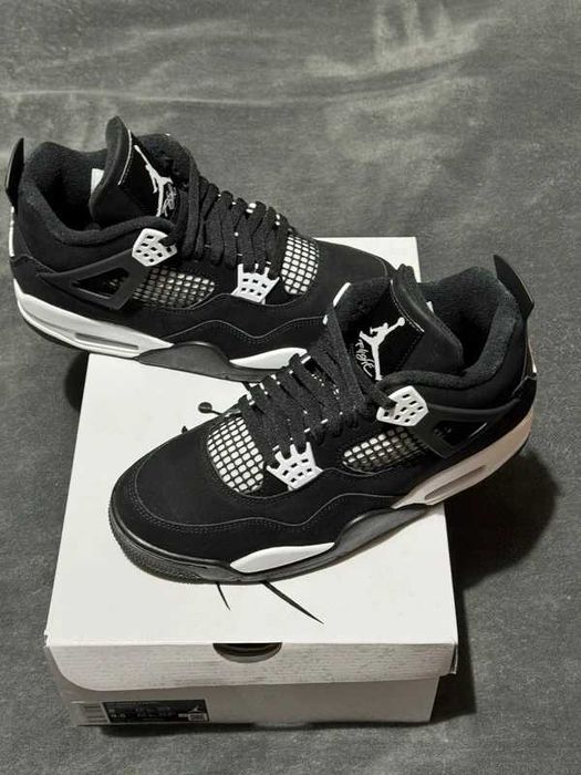 Jordan 4 Retro White Thunder R.45