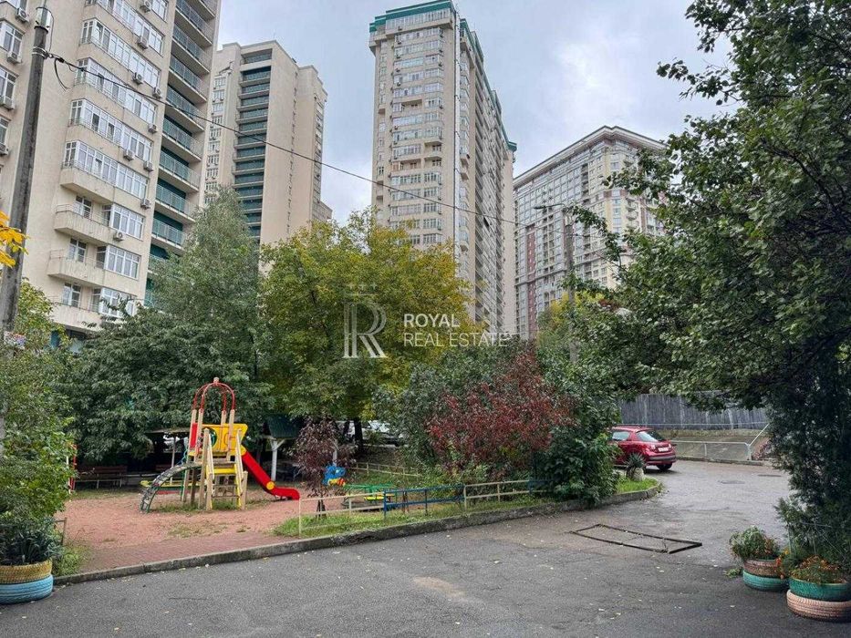 Продаж 2 кімн. Квартира, 2 спальні, вул. Кавказька, Солом'янка, Київ