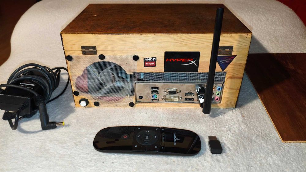 PC HTPC invisível c/ Windows 11 c/Comando apontador Teclado e Wifi // Custom Hidden Home Theater Personal Computer