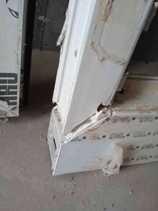 Продам металопластикові двері