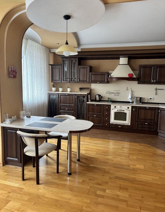 Здаю затишну кімнату для дівчини/ Позняки (ТЦ Piramida)