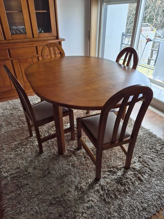Mesa sala Jantar + 4 cadeiras - Cerejeira