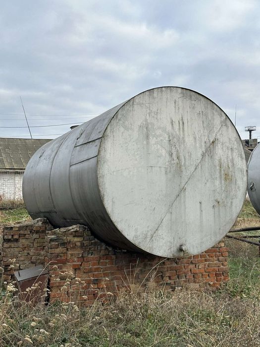 Продам емкости объемом 25м.куб ргс- 25 из под дт