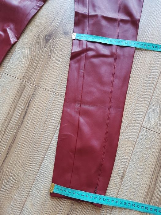 M 38 ZARA wąskie leginsy spodnie z wysokim stanem lateksowe skóra ekol