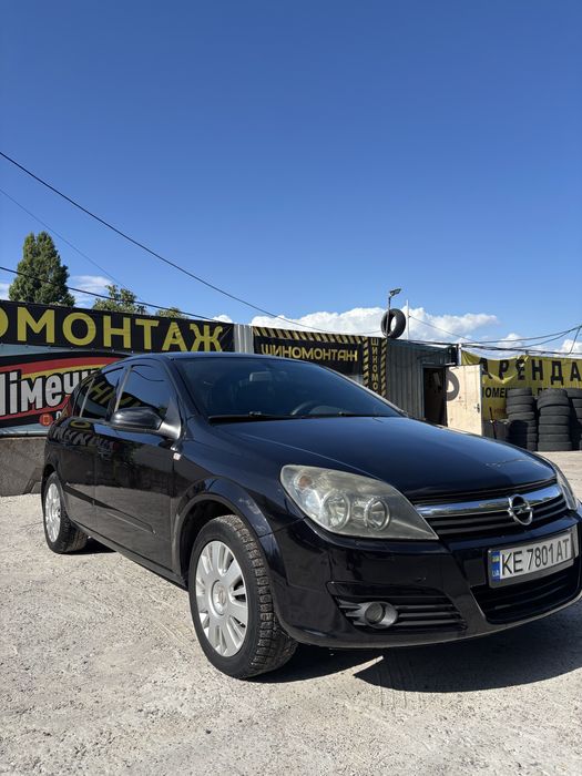 Продам opel astra h 1.8 бензин