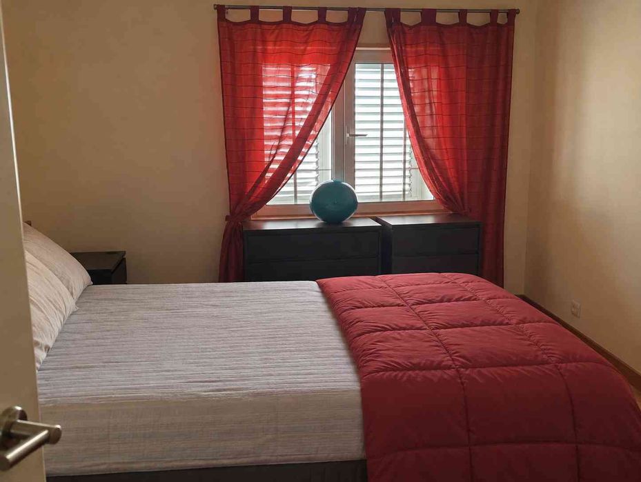 Vendo andar em moradia T4